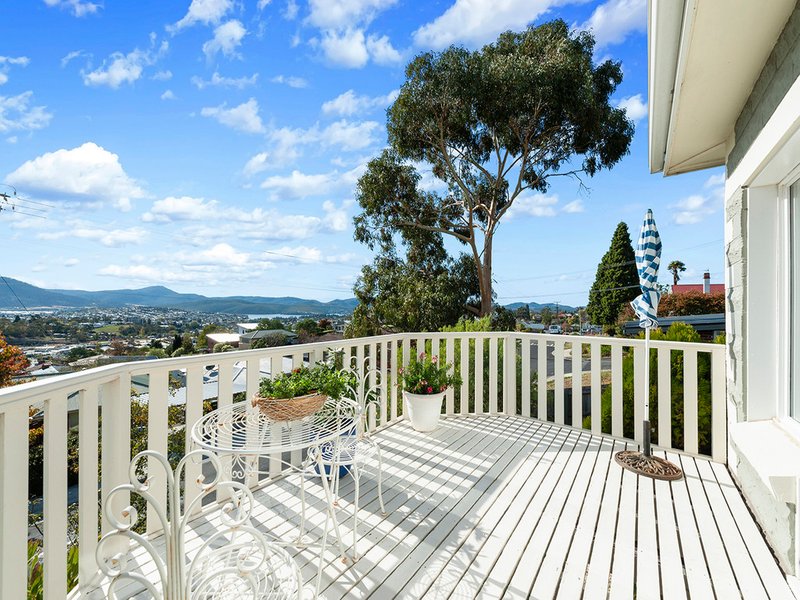 Photo - 78 Doyle Avenue, Lenah Valley TAS 7008 - Image 5