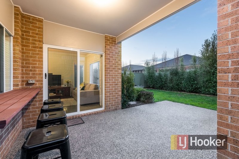 Photo - 78 Dusseldorp Avenue, Pakenham VIC 3810 - Image 8