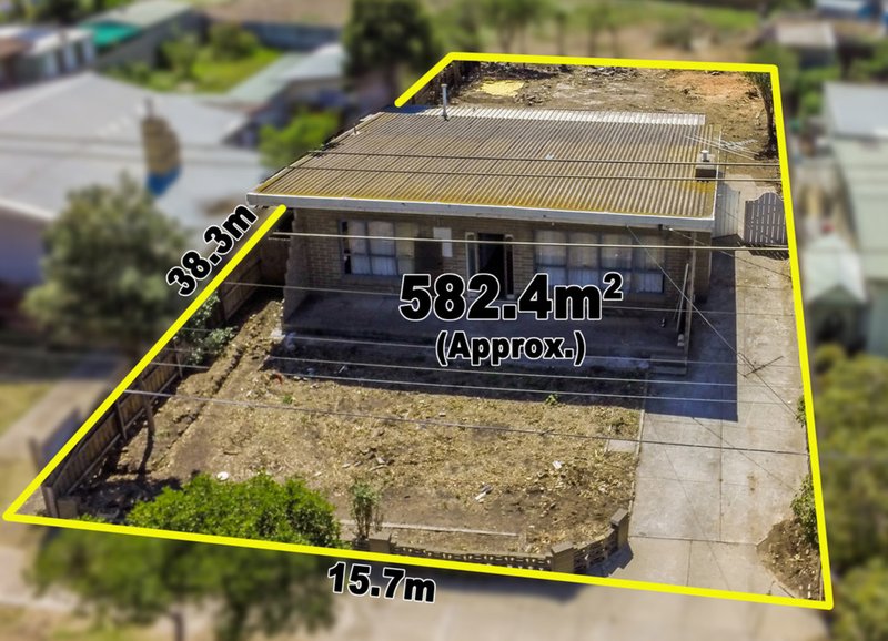 78 East Esplande , St Albans VIC 3021