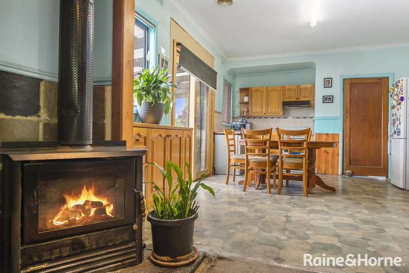 Photo - 78 Ebden Street, Kyneton VIC 3444 - Image 5