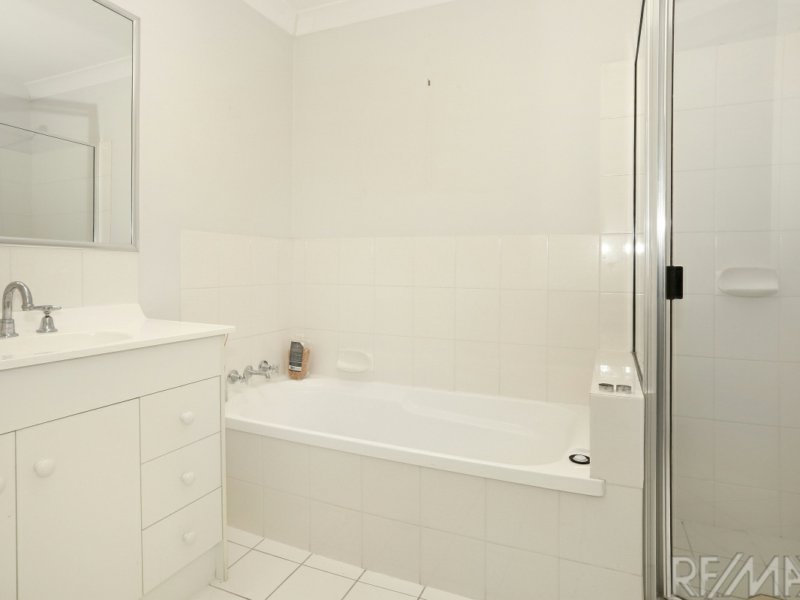 Photo - 78 Franklin Drive, Mudgeeraba QLD 4213 - Image 12