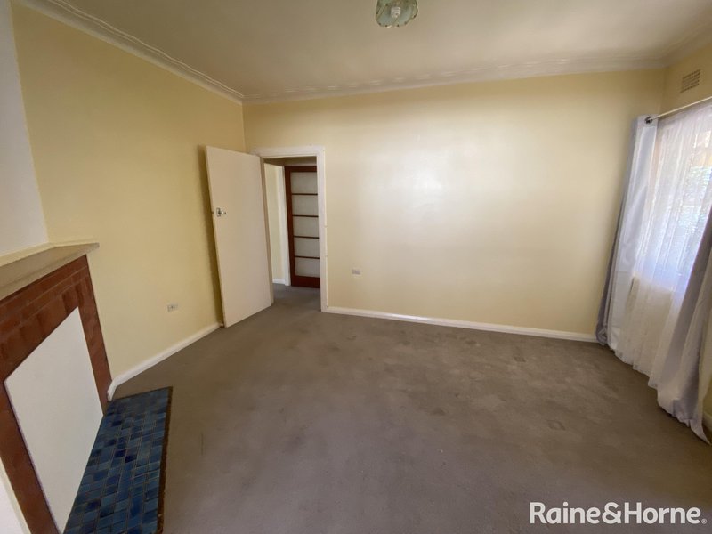 Photo - 78 Glenroi Avenue, Orange NSW 2800 - Image 7