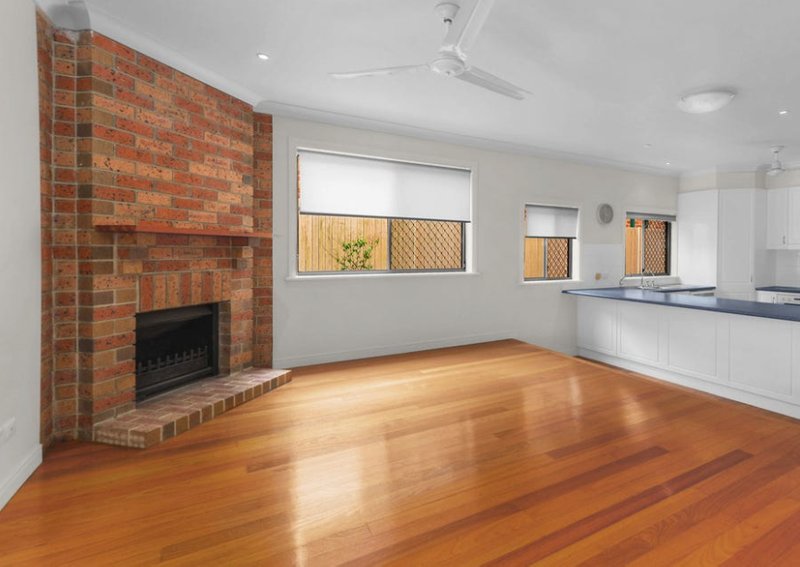 Photo - 78 Gordon Terrace, Indooroopilly QLD 4068 - Image 2