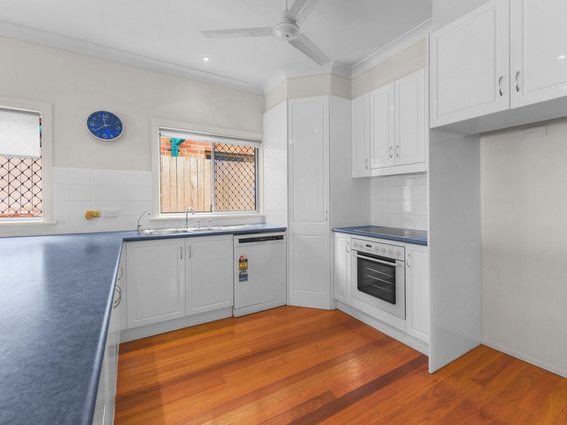 Photo - 78 Gordon Terrace, Indooroopilly QLD 4068 - Image 4