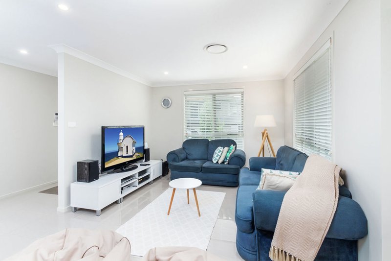 Photo - 7/8 Hillview Road, Kellyville NSW 2155 - Image 3