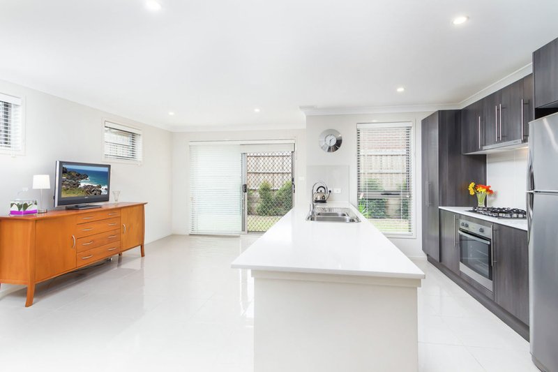 Photo - 7/8 Hillview Road, Kellyville NSW 2155 - Image 4