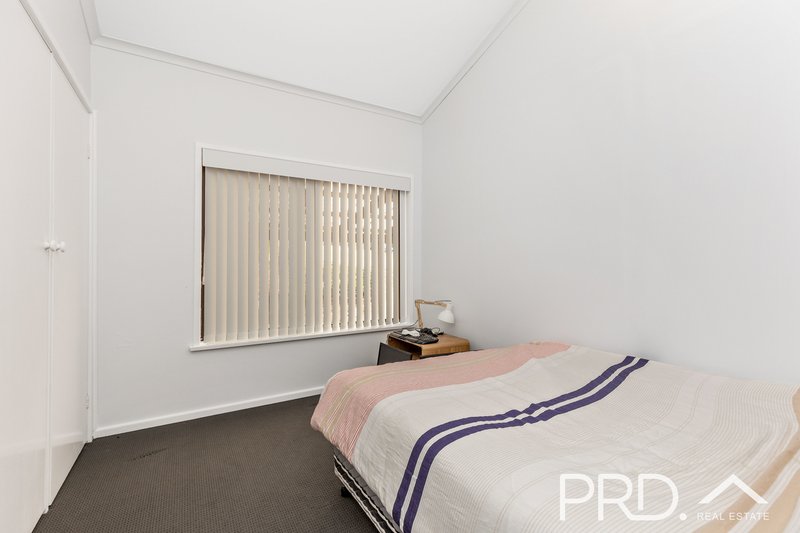 Photo - 78 Howick Street, Tumut NSW 2720 - Image 9