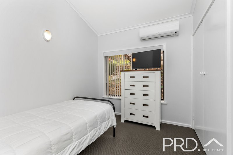 Photo - 78 Howick Street, Tumut NSW 2720 - Image 10