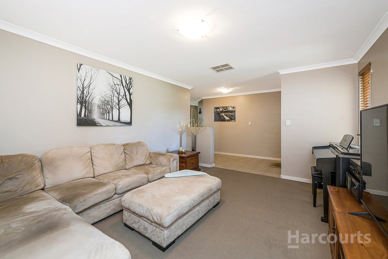 Photo - 78 Kemp Street, Pearsall WA 6065 - Image 4