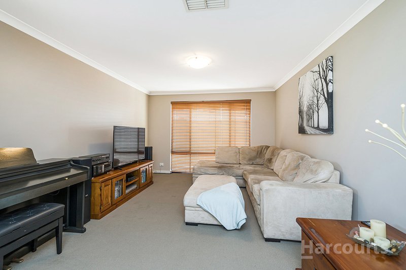 Photo - 78 Kemp Street, Pearsall WA 6065 - Image 5