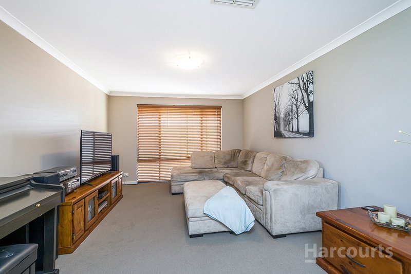 Photo - 78 Kemp Street, Pearsall WA 6065 - Image 6