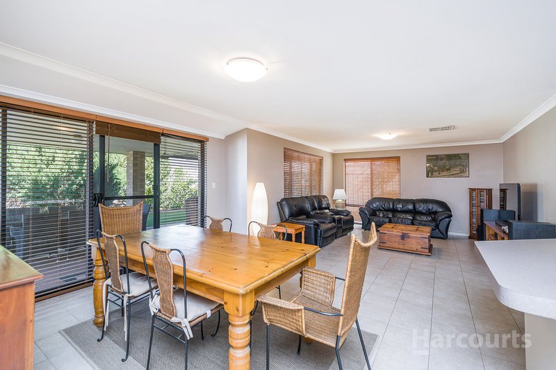 Photo - 78 Kemp Street, Pearsall WA 6065 - Image 13