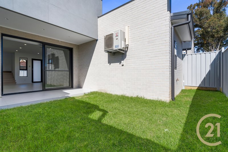 Photo - 7/8 Lang Road, Casula NSW 2170 - Image 6