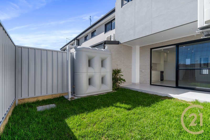 Photo - 7/8 Lang Road, Casula NSW 2170 - Image 7