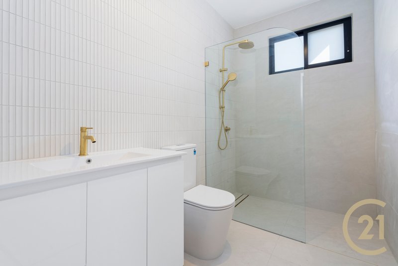 Photo - 7/8 Lang Road, Casula NSW 2170 - Image 14