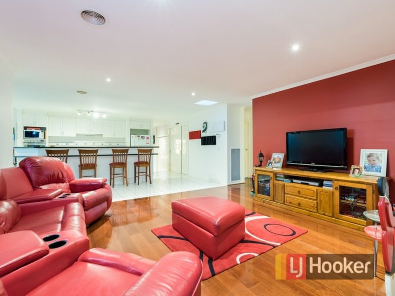 Photo - 78 Leigh Drive, Pakenham VIC 3810 - Image 5