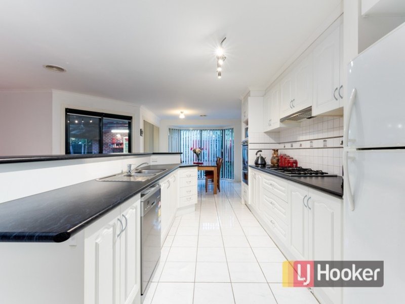 Photo - 78 Leigh Drive, Pakenham VIC 3810 - Image 9