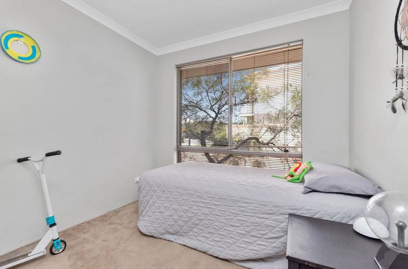 Photo - 78 Leisure Way, Halls Head WA 6210 - Image 8