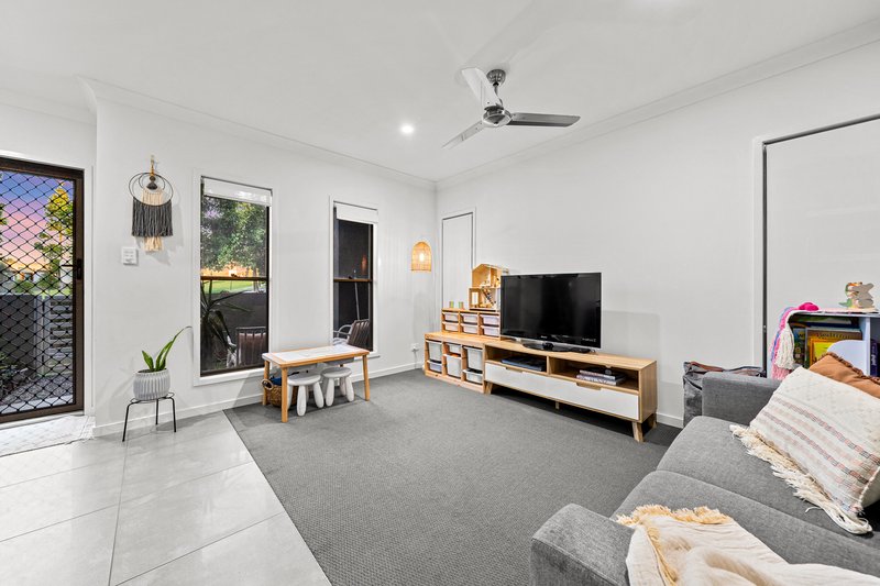 Photo - 78 Mcdermott Parade, Rochedale QLD 4123 - Image 3