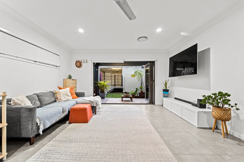 Photo - 78 Mcdermott Parade, Rochedale QLD 4123 - Image 4