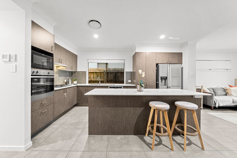 Photo - 78 Mcdermott Parade, Rochedale QLD 4123 - Image 7