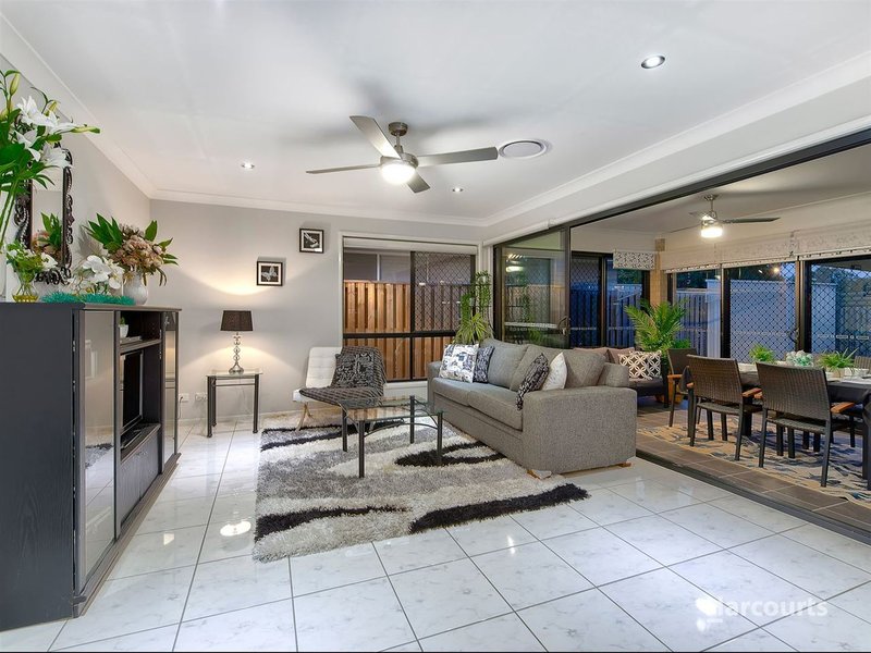 Photo - 78 Merimbula Cres , Fitzgibbon QLD 4018 - Image 3