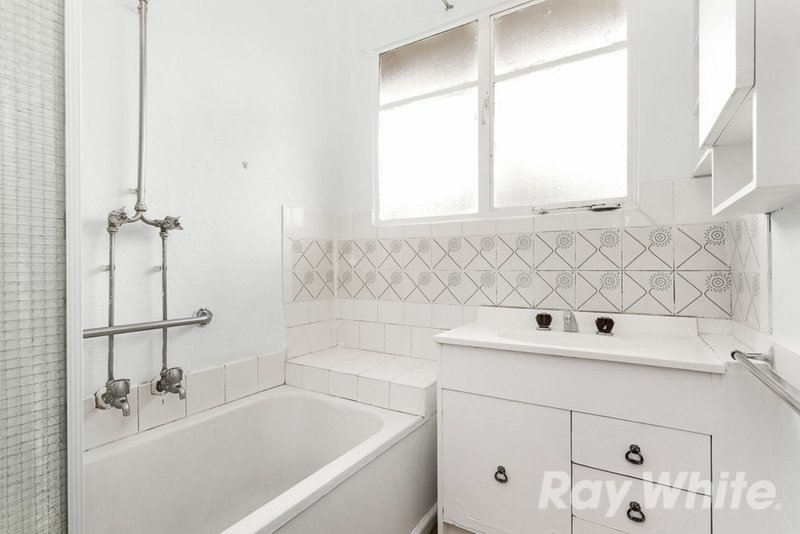 Photo - 78 Outhwaite Road, Heidelberg Heights VIC 3081 - Image 5