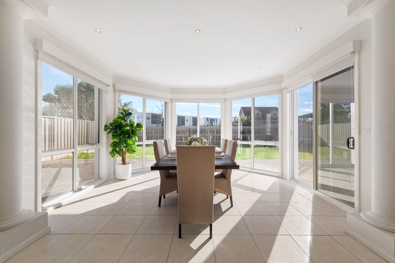 Photo - 78 Parklands Drive, Thomastown VIC 3074 - Image 5