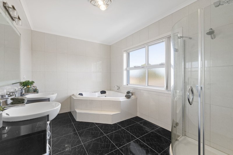 Photo - 78 Parklands Drive, Thomastown VIC 3074 - Image 9