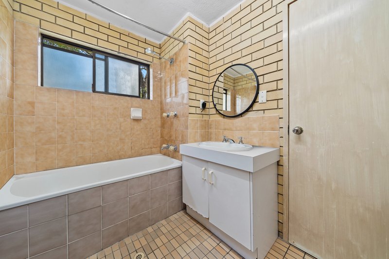 Photo - 7/8 Prince Street, Woodridge QLD 4114 - Image 5