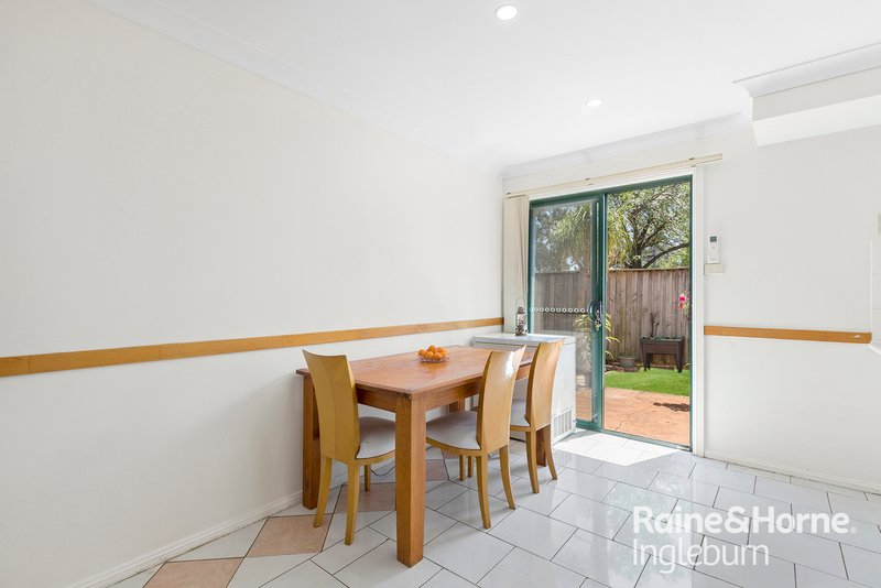 Photo - 7/8 Redfern Road, Minto NSW 2566 - Image 4