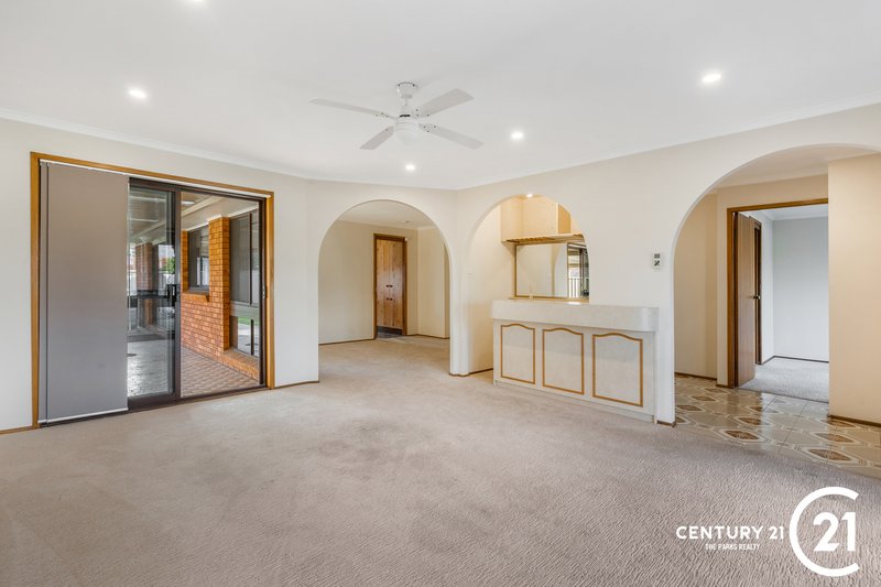 Photo - 78 Roland Street, Bossley Park NSW 2176 - Image 7