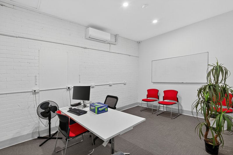 Photo - 78 Scarborough Street, Southport QLD 4215 - Image 10