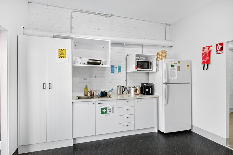 Photo - 78 Scarborough Street, Southport QLD 4215 - Image 16