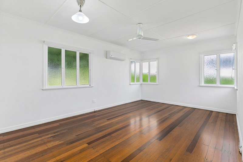 Photo - 78 Shaftesbury Street, Tarragindi QLD 4121 - Image 2