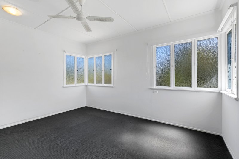 Photo - 78 Shaftesbury Street, Tarragindi QLD 4121 - Image 6