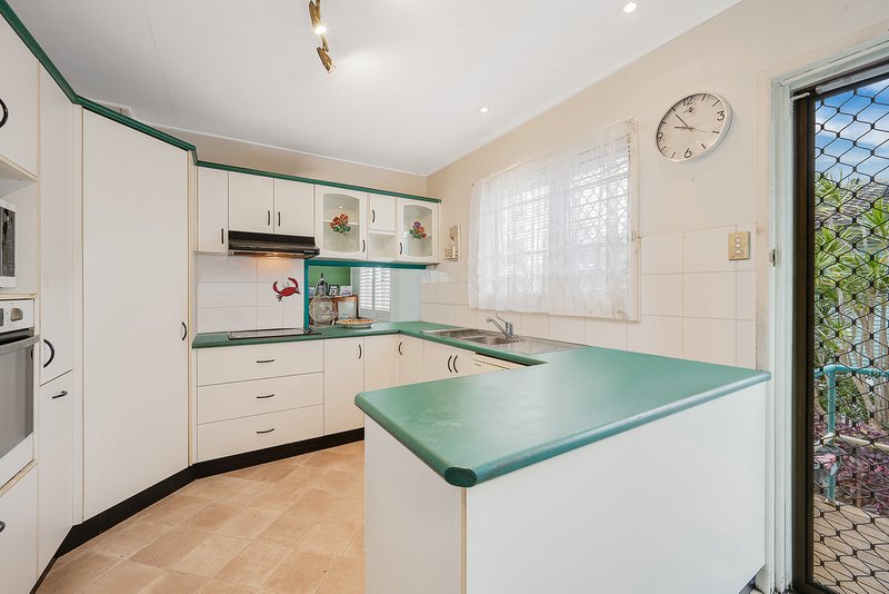 Photo - 78 Stannard Road, Manly West QLD 4179 - Image 6