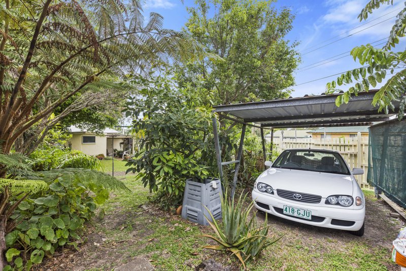 Photo - 78 Stradbroke Avenue, Wynnum QLD 4178 - Image 5