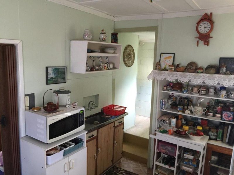 Photo - 78 Stradbroke Avenue, Wynnum QLD 4178 - Image 8