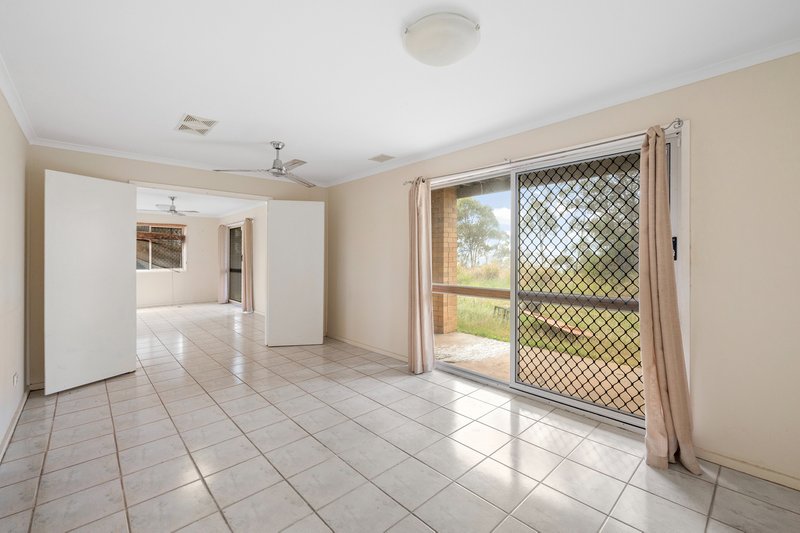 Photo - 78 Sutton Street, Barney Point QLD 4680 - Image 7