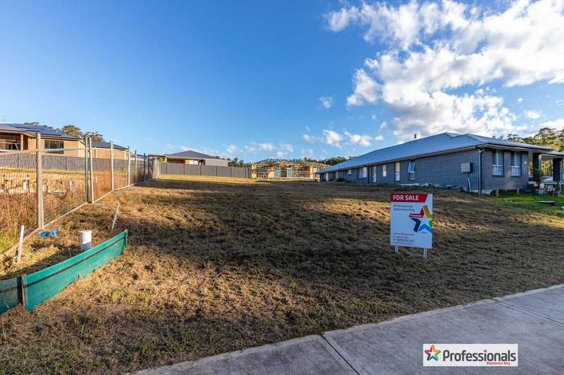 Photo - 78 Sylvan Street, Malua Bay NSW 2536 - Image 6