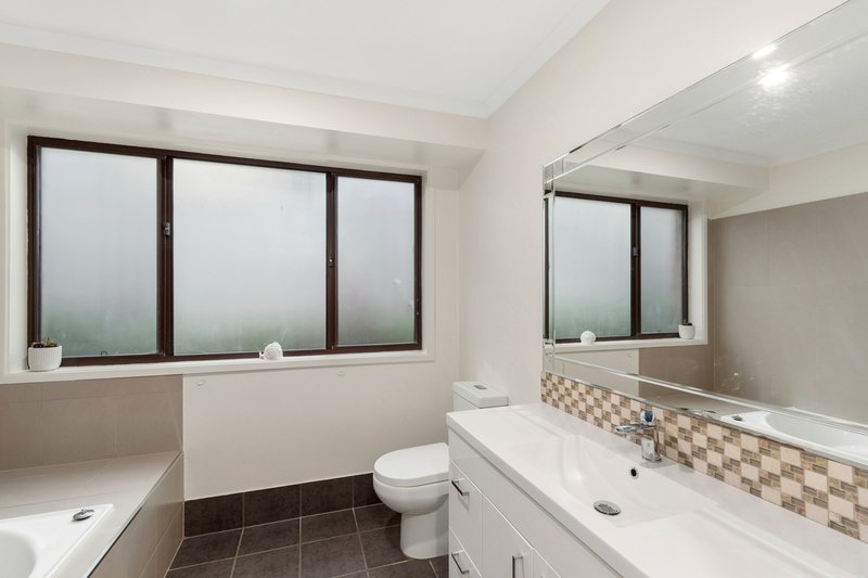 Photo - 78 Tait Avenue, Kanahooka NSW 2530 - Image 8