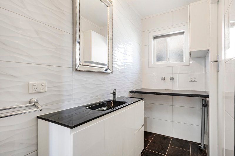 Photo - 7/8 Tweed Street, Coolangatta QLD 4225 - Image 7