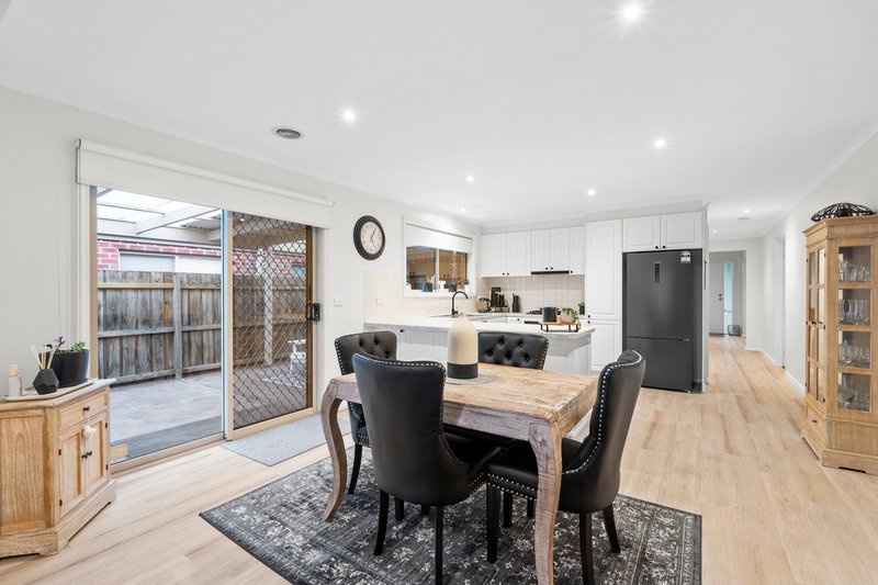 Photo - 78 Twin River Drive, South Morang VIC 3752 - Image 4