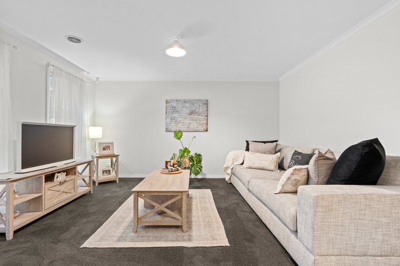 Photo - 78 Twin River Drive, South Morang VIC 3752 - Image 9