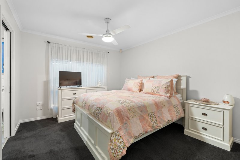 Photo - 78 Twin River Drive, South Morang VIC 3752 - Image 10