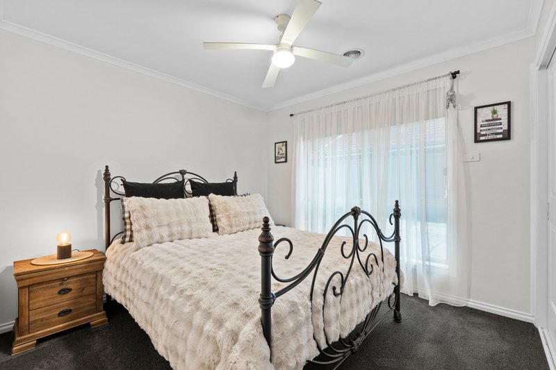 Photo - 78 Twin River Drive, South Morang VIC 3752 - Image 12
