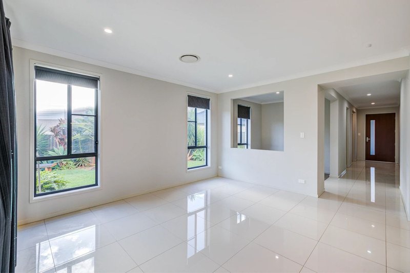 Photo - 78 Valley Circuit, Kuraby QLD 4112 - Image 5