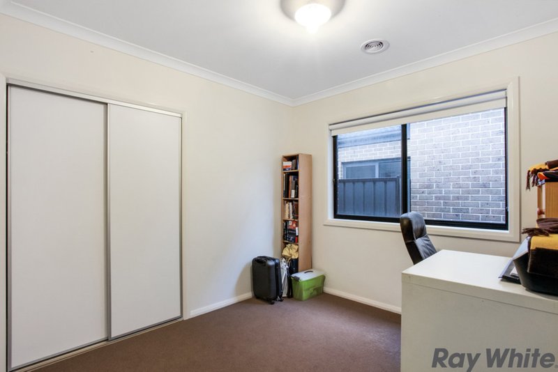 Photo - 78 Victorking Drive, Point Cook VIC 3030 - Image 5