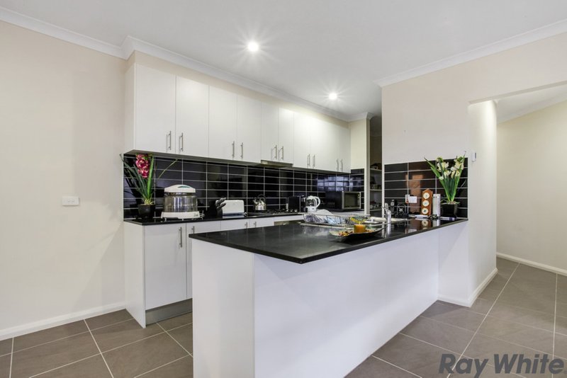 Photo - 78 Victorking Drive, Point Cook VIC 3030 - Image 9